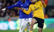 开云体育官网-关于埃弗顿主场惨败，球队困境加重的信息