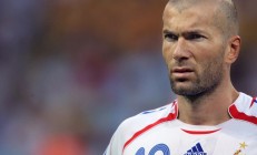 开云体育APP下载-恩佐，爱琴海畔的攻防转换核心—希腊与土耳其足球对决中的战术灵魂