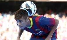 开云体育官网-基米希爆发！沙特关键战突围，利物浦防线遭遇战术风暴