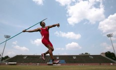 开云体育-跨界统治，从新疆男篮到F1赛道，碾压与接管的美学