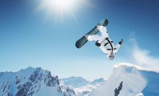 开云APP-绝境之王，阿圭罗末节接管英超争冠之夜，铸就永恒传奇