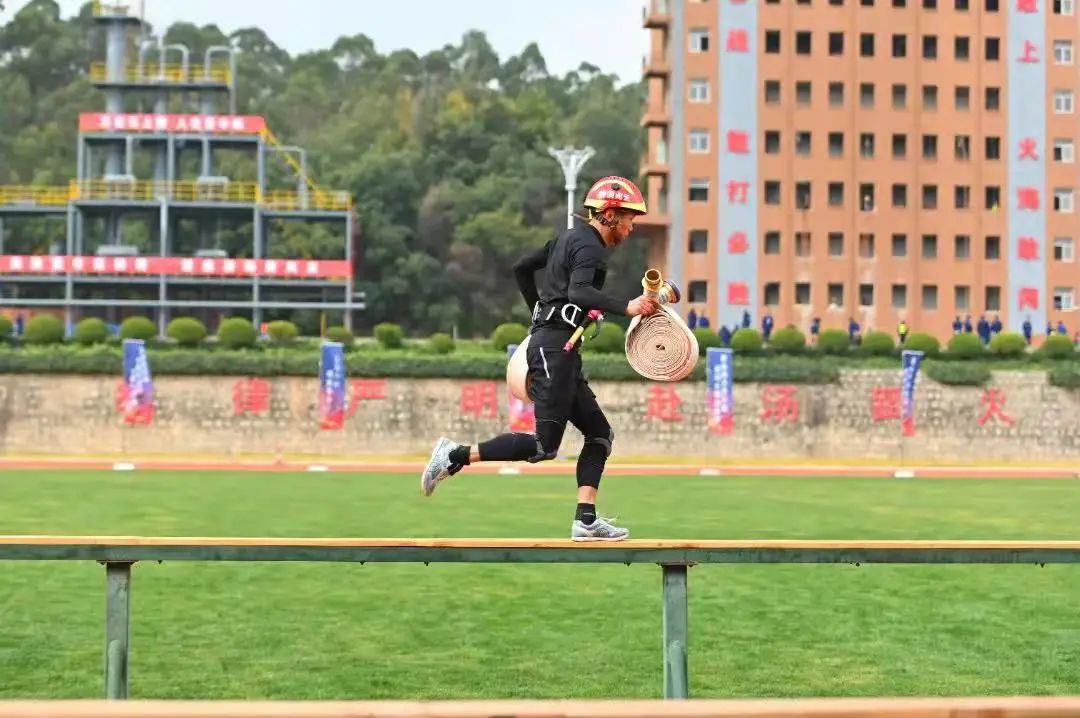 比赛精彩纷呈,冠军斩获胜利利剑的简单介绍 比赛精彩纷呈,冠军斩获胜利利剑的简单介绍