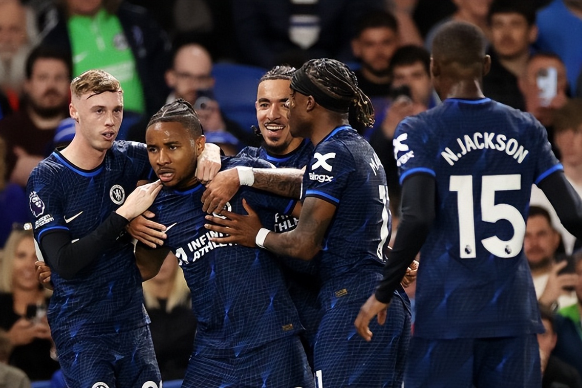 尤文图斯苦战强势挑战欧冠霸主的简单介绍 尤文图斯苦战强势挑战欧冠霸主的简单介绍