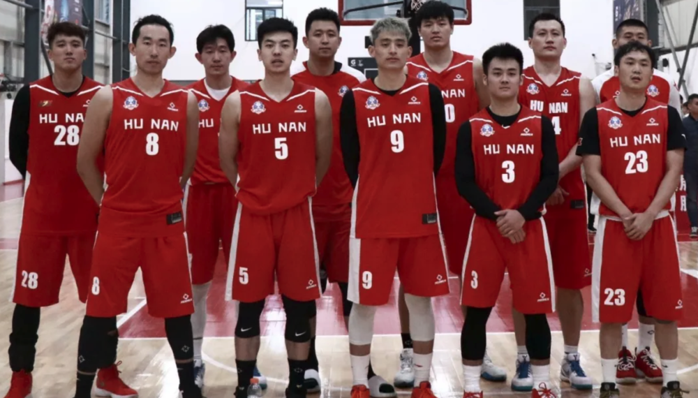 美洲篮球联赛季冠军诞生，历史性时刻