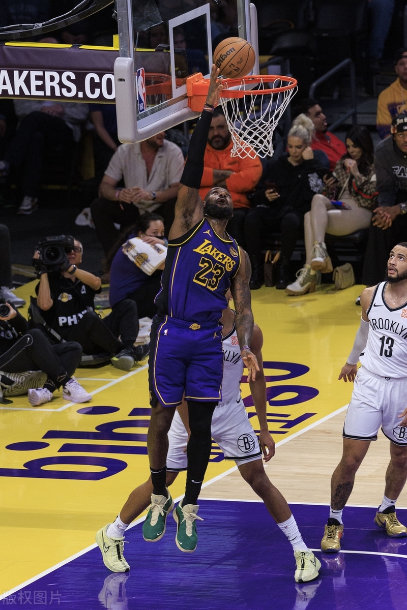 湖人大胜篮网，凯尔特人惊险战胜老鹰的简单介绍