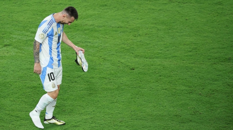 梅西在比赛中彪炳夺目，助巴塞球队获胜