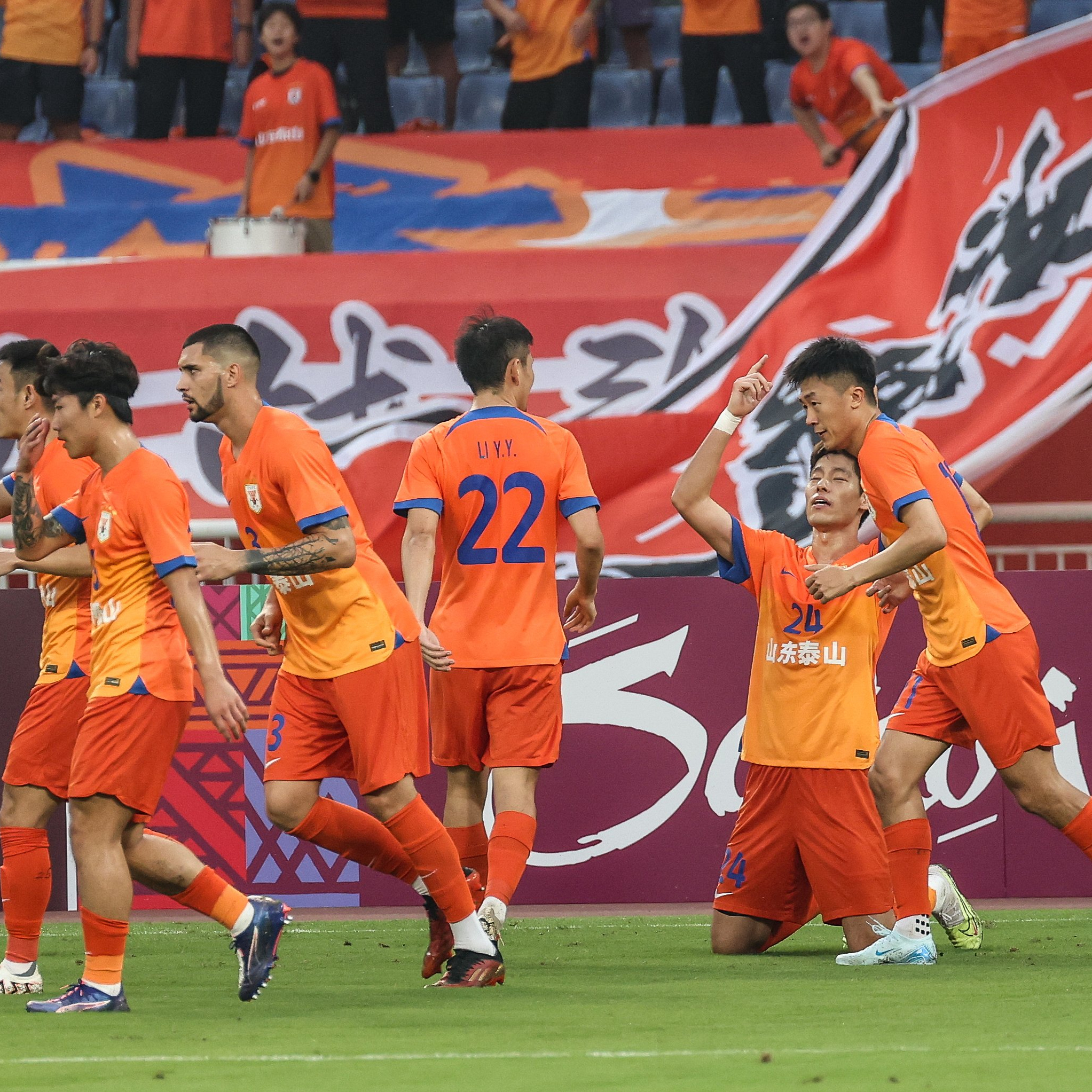 吉达俱乐部在亚冠比赛中取得胜利，成功进级强的简单介绍