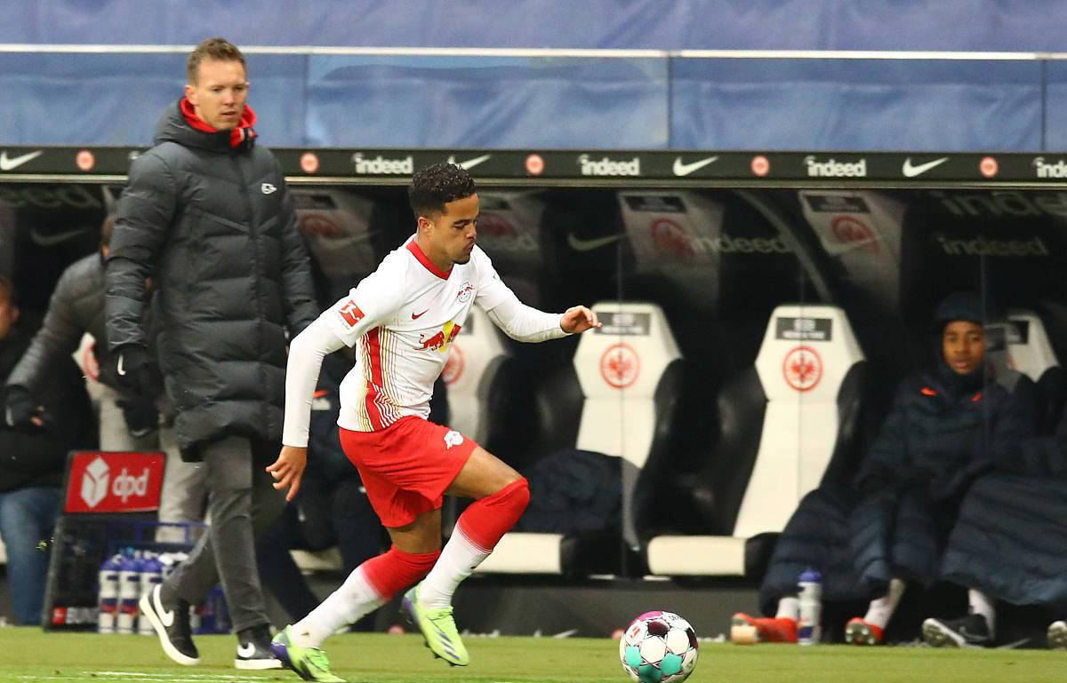 施图加特客场失分,遭遇两连败的简单介绍 施图加特客场失分,遭遇两连败的简单介绍