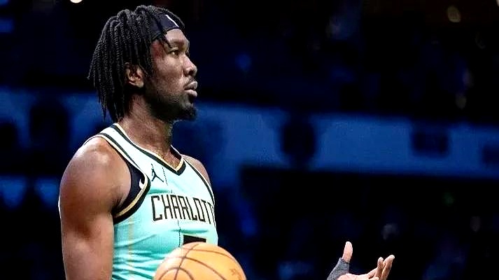 独行侠翻盘76人，戈贝尔爆发神勇