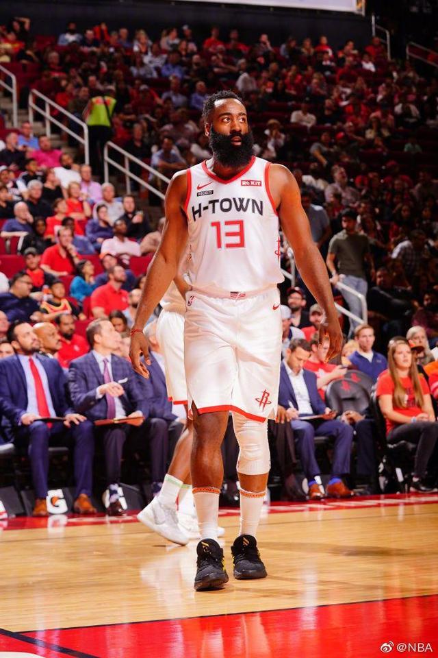 勇士如虹！杜塞尔多夫客场擒下三分继续高歌猛进的简单介绍