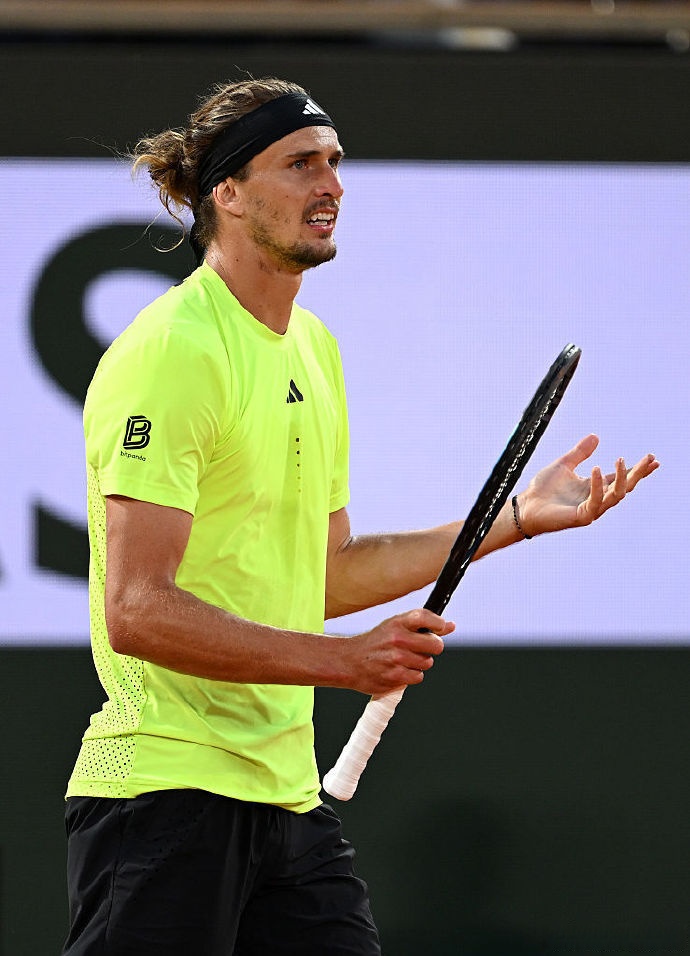 法网翻盘年终总决赛，德约科维奇关键制胜