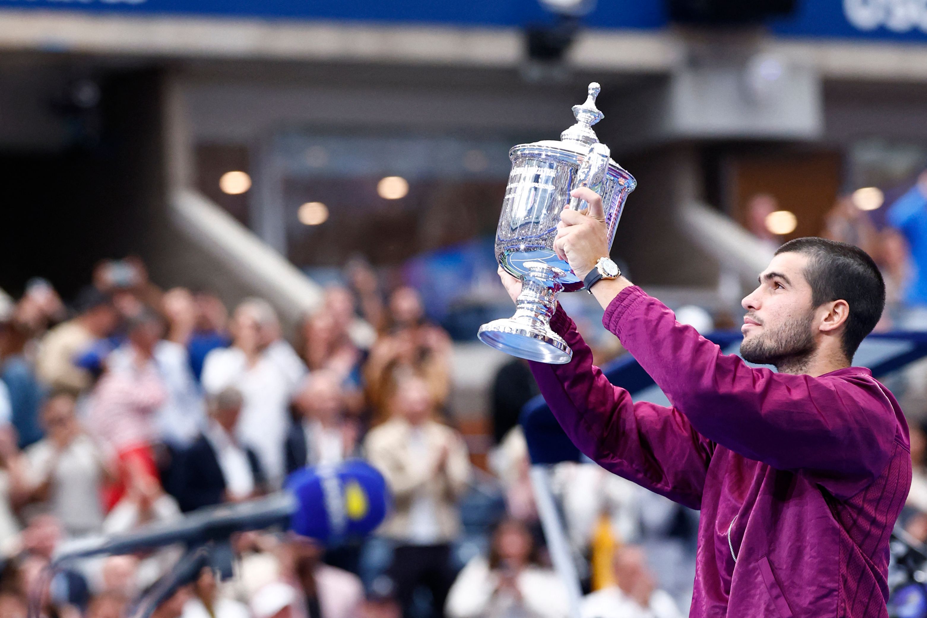包含澳网鏖战年终总决赛，阿尔卡拉斯扛起全队的词条