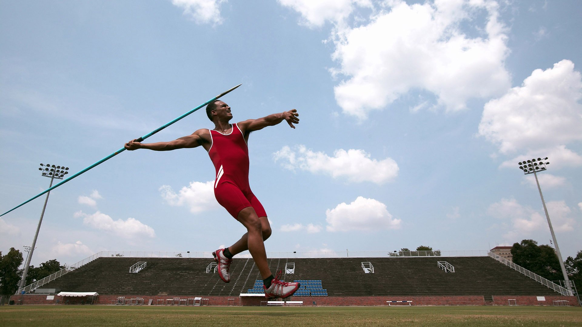 奥利维耶之夜，当NBA季后赛的聚光灯照亮一个被遗忘的名字