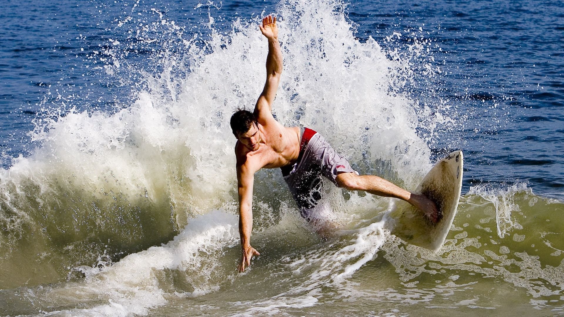 德罗赞持续制造杀伤，山西队压哨击败奇才