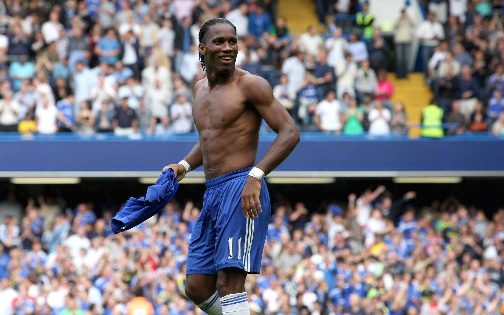 智利鏖战比利时，萨拉赫点燃赛场，一场跨越时空的足球狂想