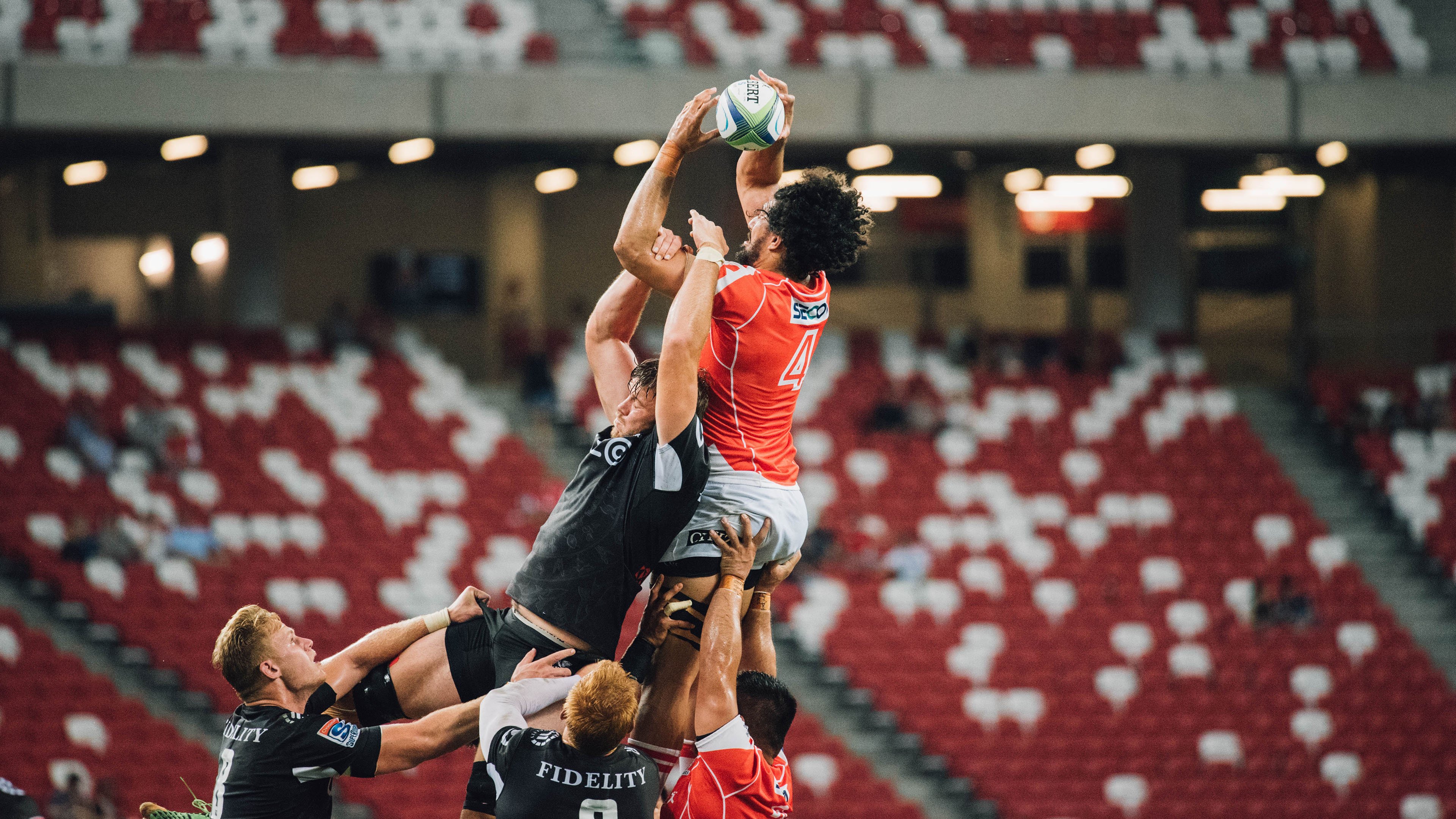 掘金稳稳拿下雄鹿，小贾伦成为关键先生